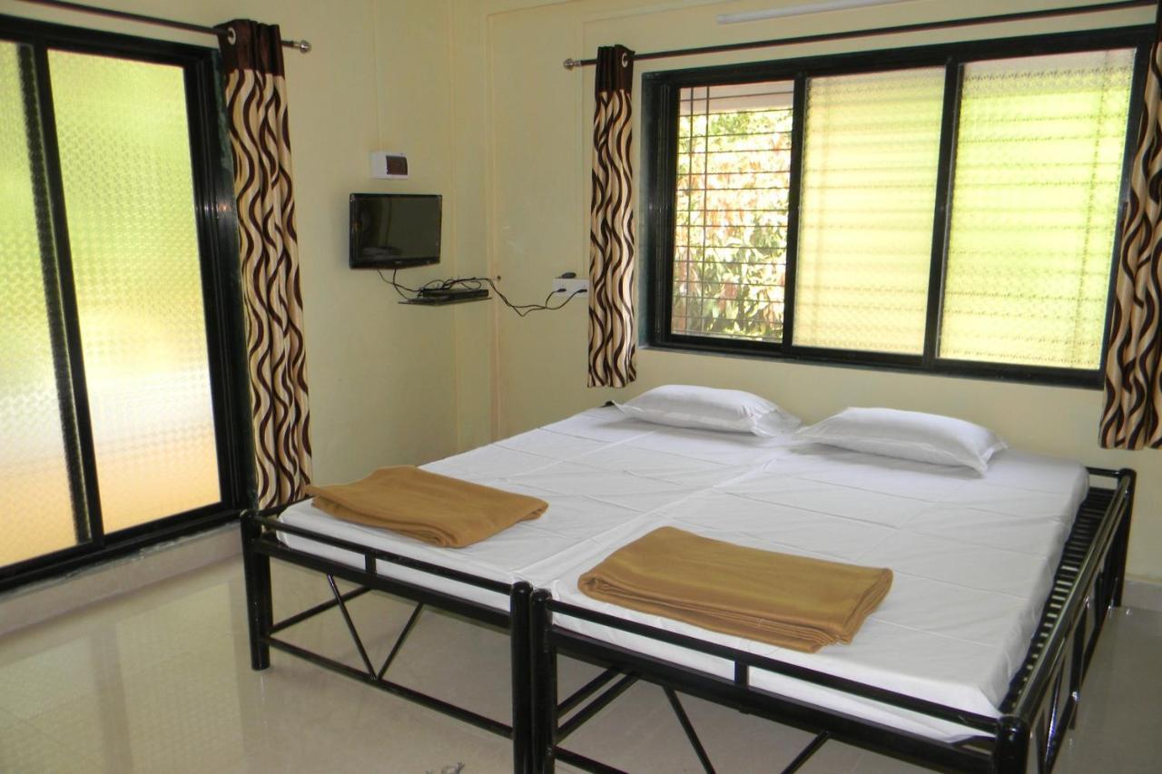 Suma Beach Resort Dāpoli Eksteriør bilde