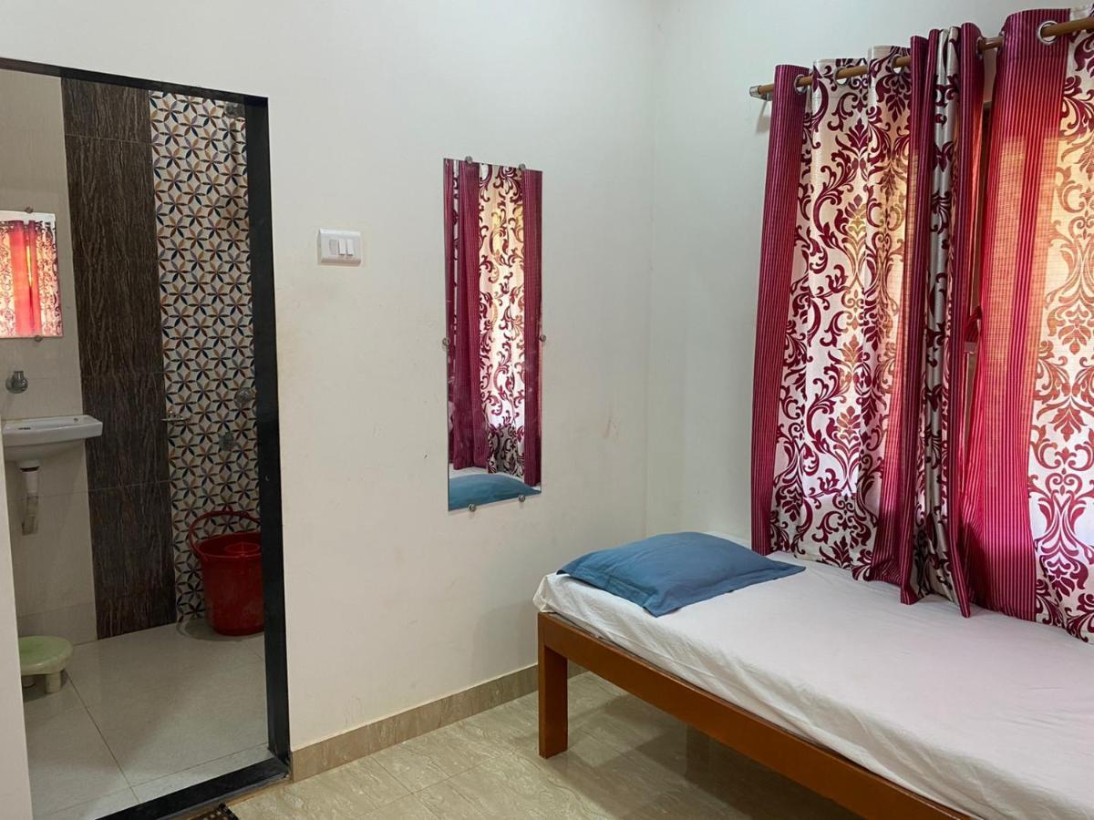 Suma Beach Resort Dāpoli Eksteriør bilde